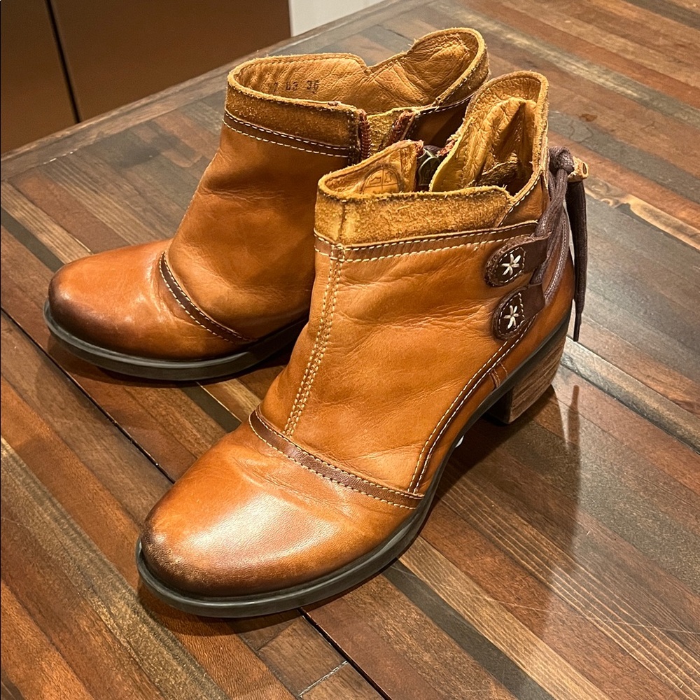 PIKOLINOS Tan Leather Rotterdam Ankle Booties